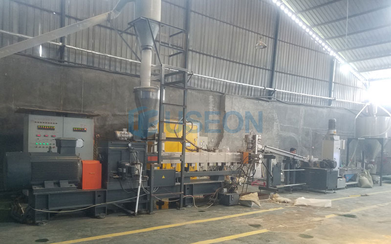 500~600kg/h PET Bottle Flakes Recycling Machine in Indonesia